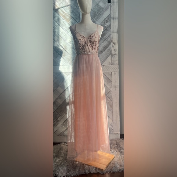 EVER PRETTY NWT MAXI A-LINE SEQUIN EMBROIDERED FORMAL EVENING DRESS - Picture 4 of 14